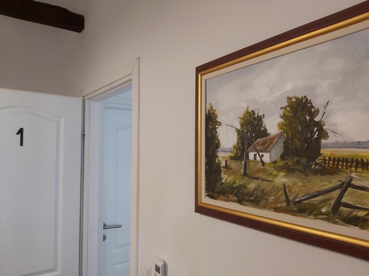 Izletiste Opatovac Guest House Exterior foto